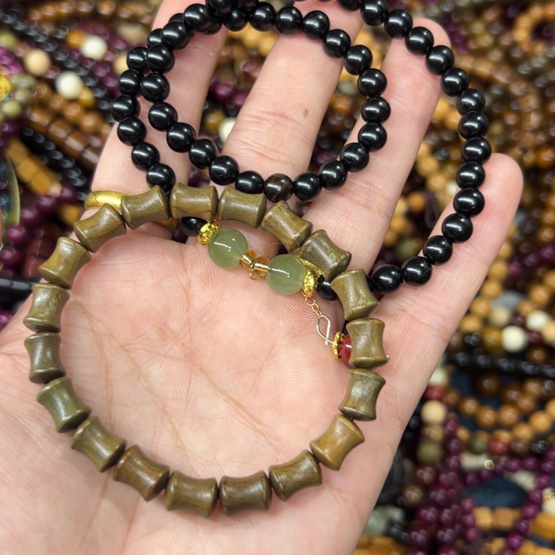 无事牌维腊木（绿檀）