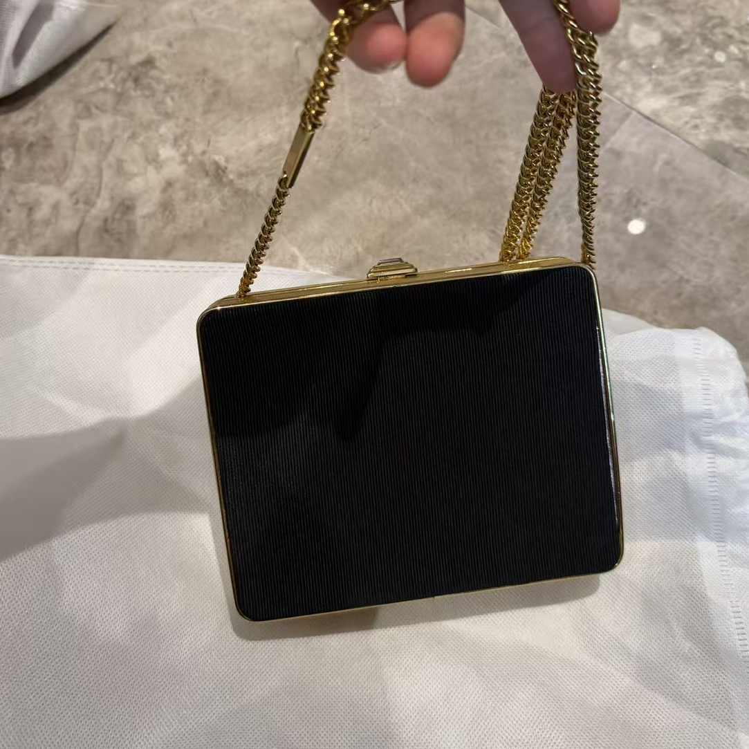 95新 FERRAGAMO/菲拉格慕 【展】 精致晚宴包01 1220