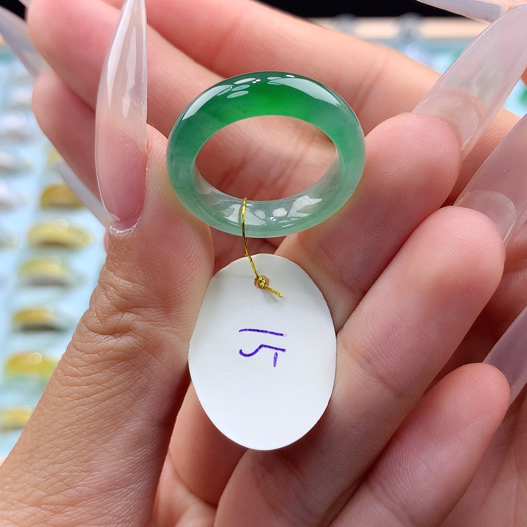 翡翠戒指未镶嵌15圈