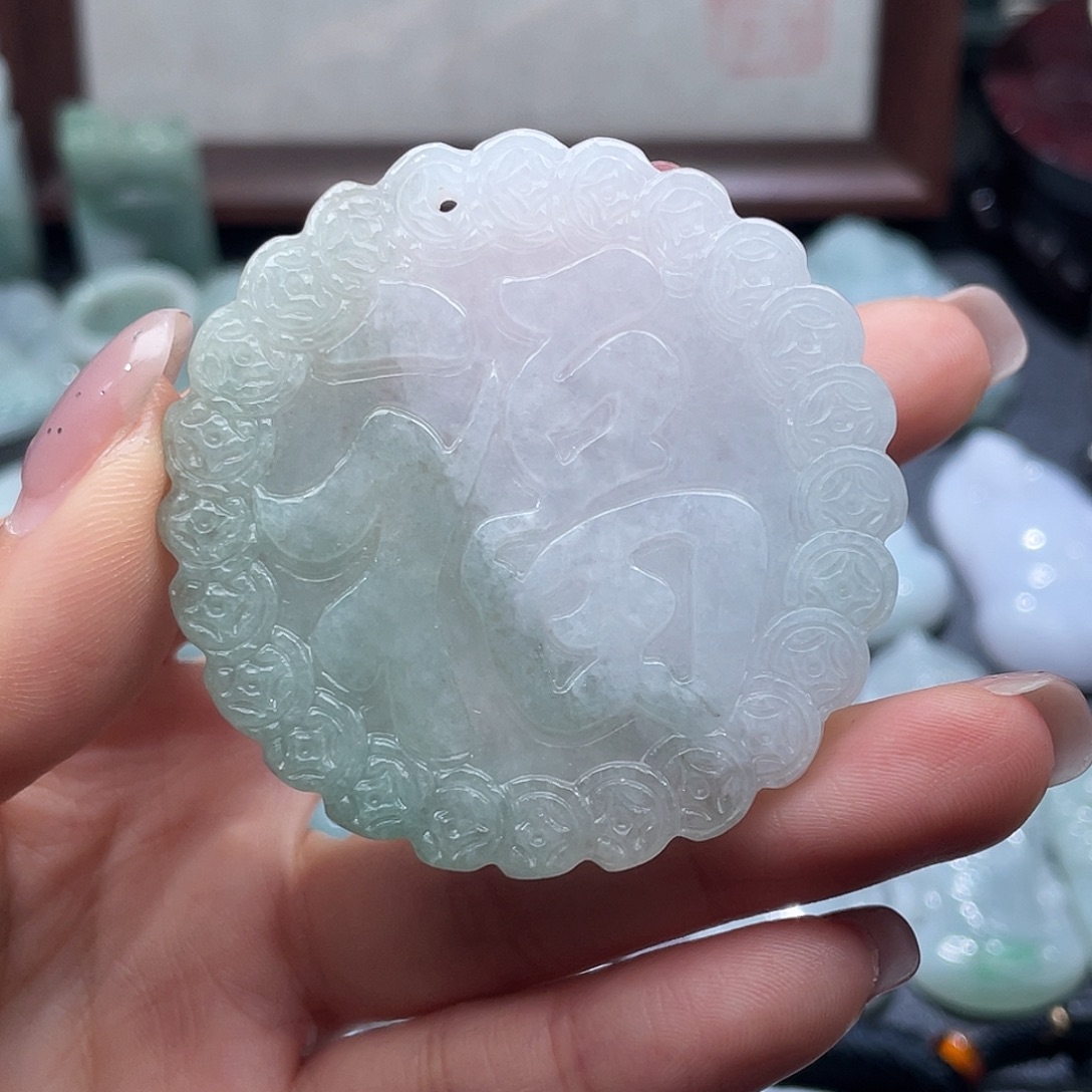 翡翠未镶嵌颈饰翡翠