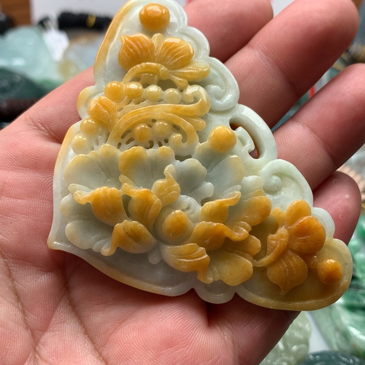翡翠颈饰未镶嵌保真天然a货翡翠