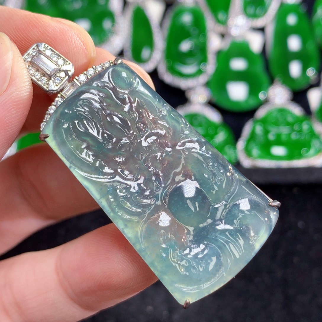 翡翠未镶嵌颈饰翡翠