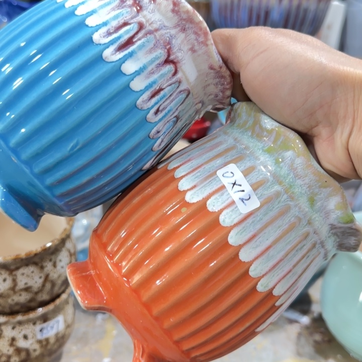 凑9块包邮，有孔，陶瓷花盆