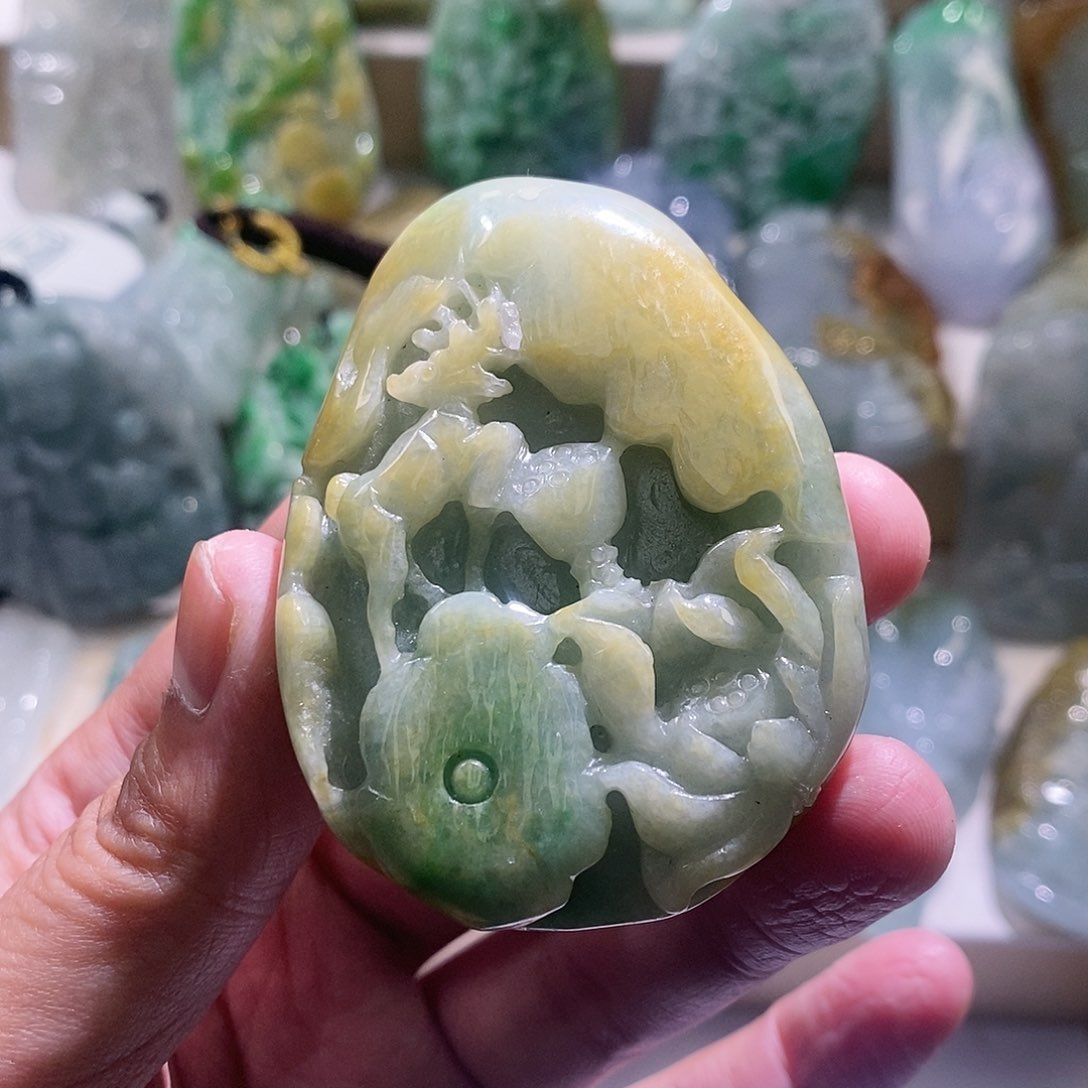【闪购商品】翡翠颈饰未镶嵌鹿牌