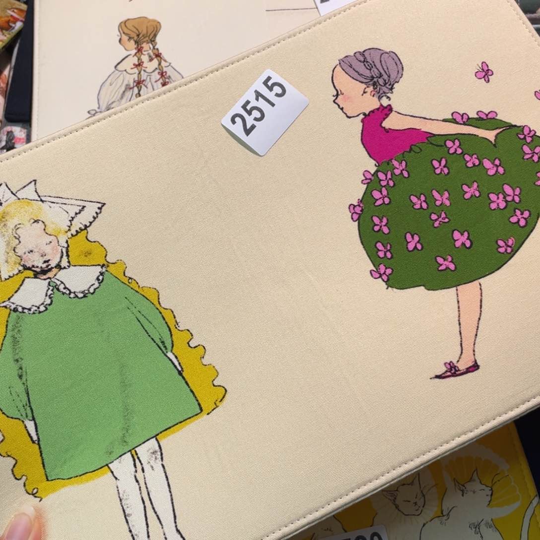 织绣A5 活页不加纸打孔2515