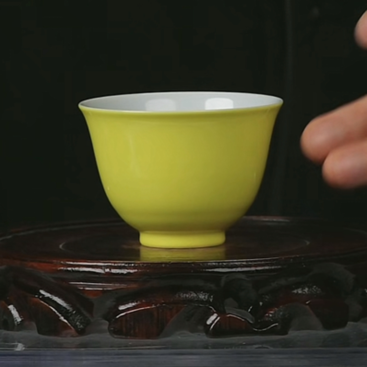 M柠檬黄釉铃铛杯