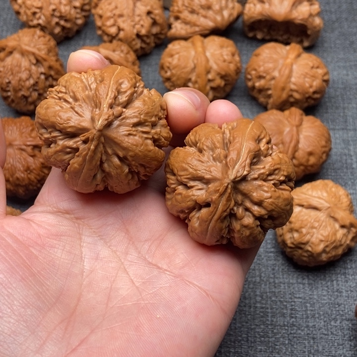 把件文玩核桃萧*外霸王龙44