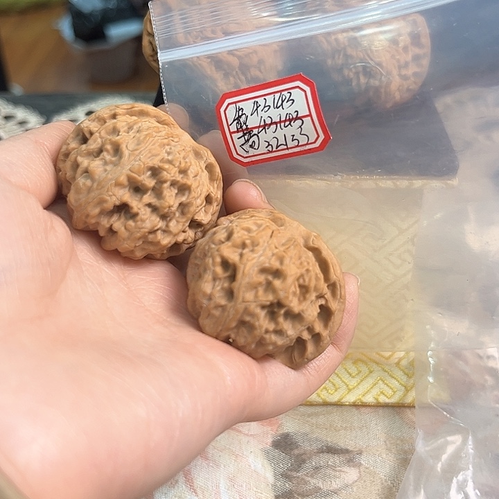 文玩核桃把件苹果园