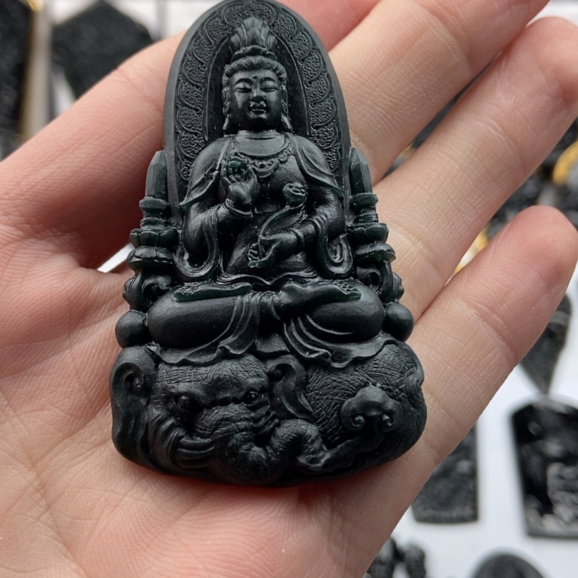 【闪购商品】翡翠裸石大**民普贤