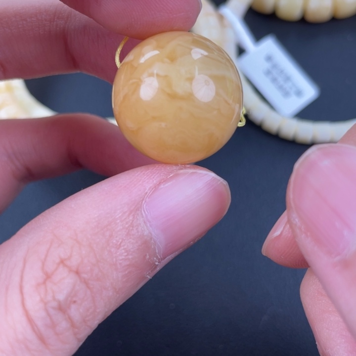 琥珀裸石未镶嵌天然1