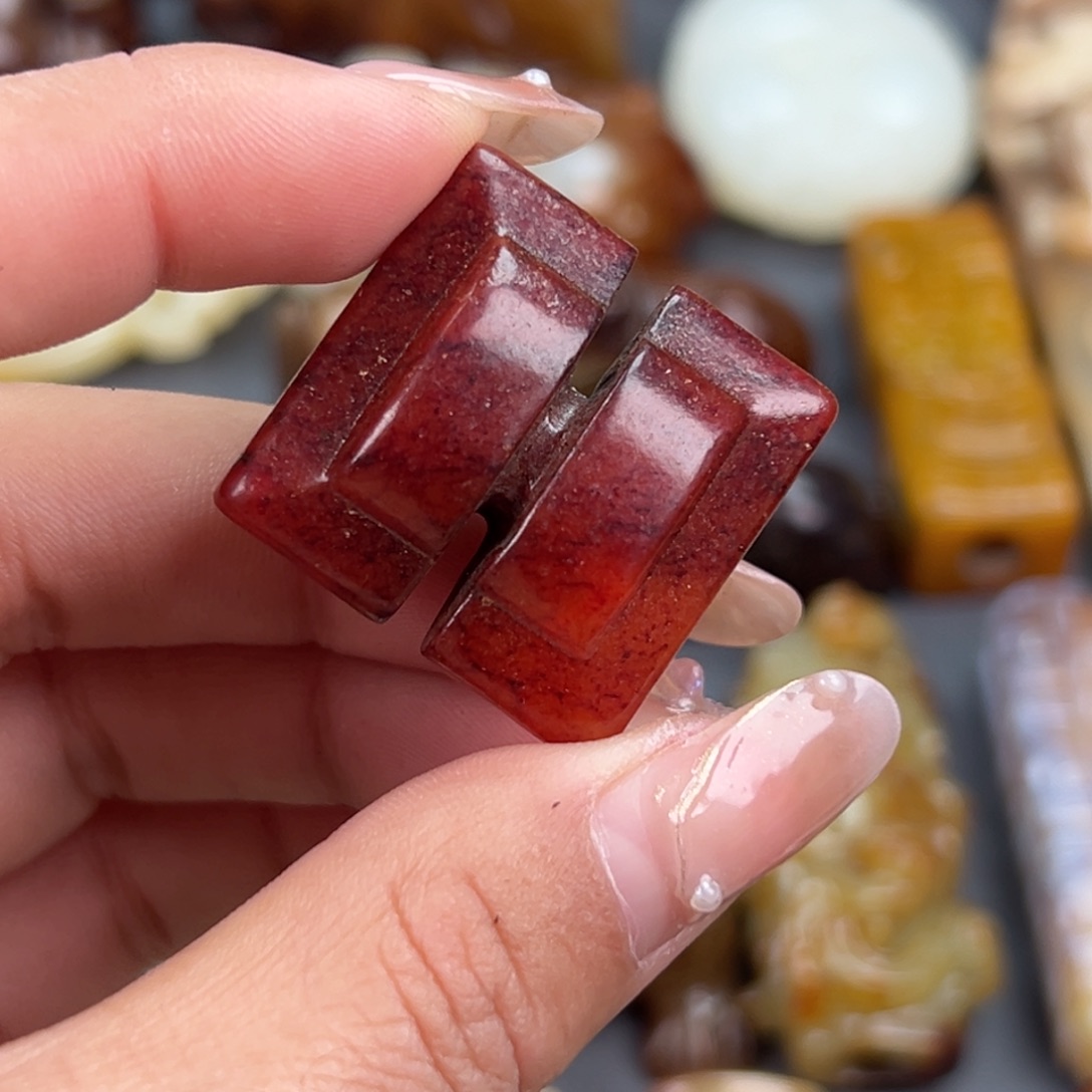 和田玉（糖玉）颈饰未镶嵌