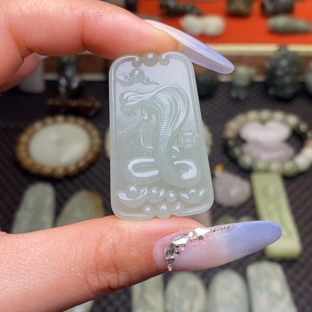 和田玉颈饰未镶嵌