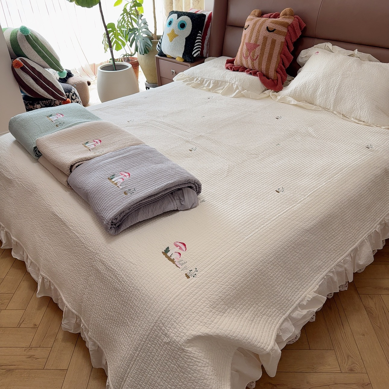 小蘑菇刺绣 长绒棉 床盖