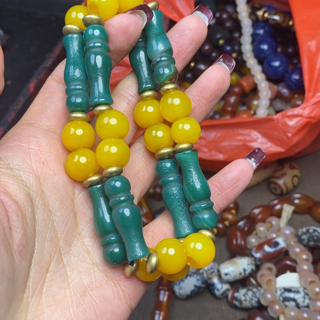 玛瑙/玉髓颈饰未镶嵌