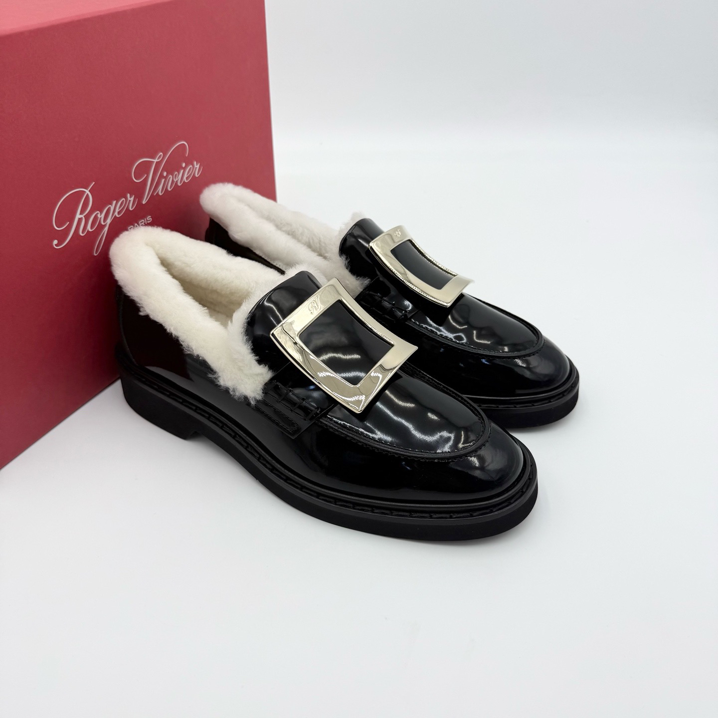 未使用 Roger Vivier/罗杰·维威耶 38.5码/方扣毛毛乐福鞋/pp0765