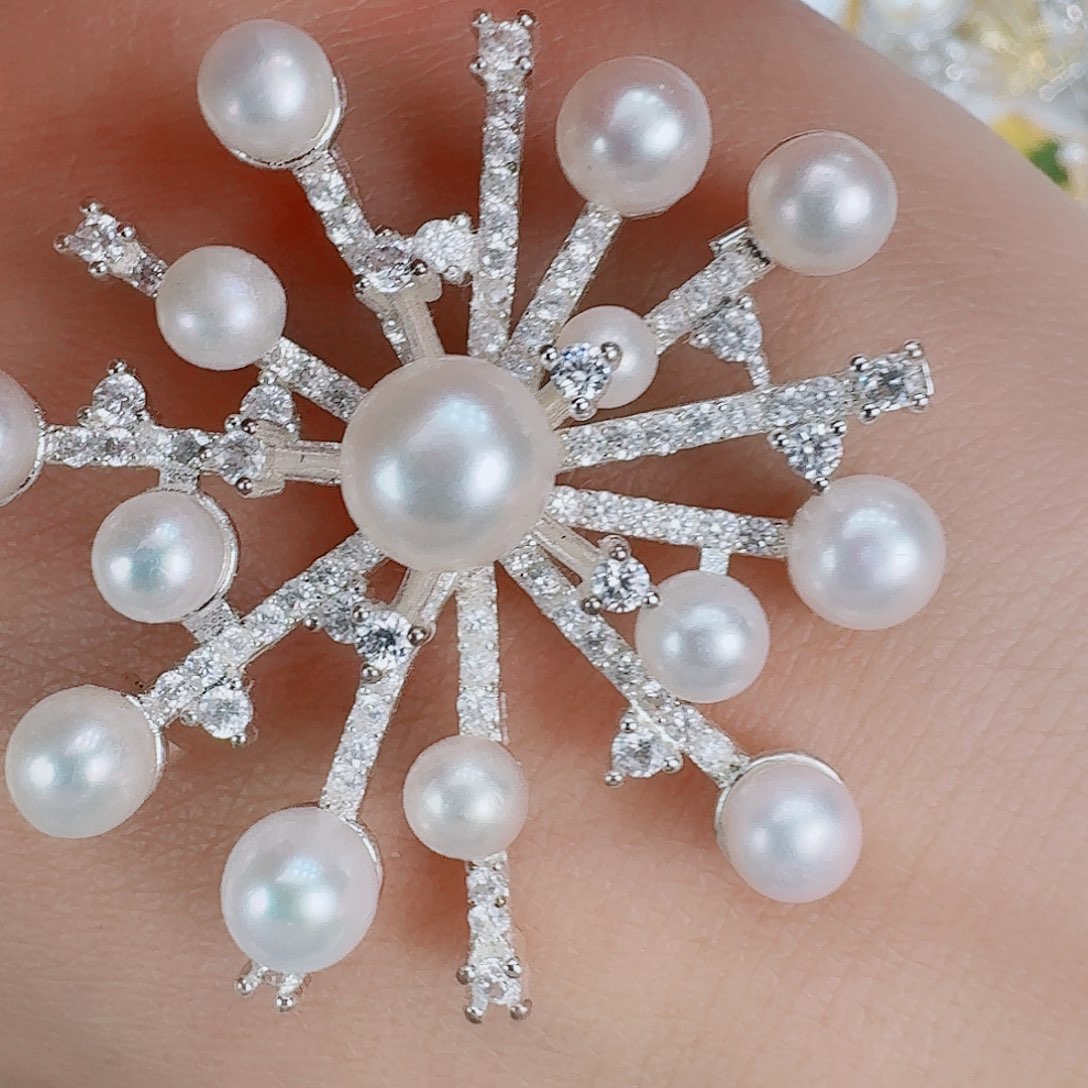 胸饰未镶嵌淡水珍珠