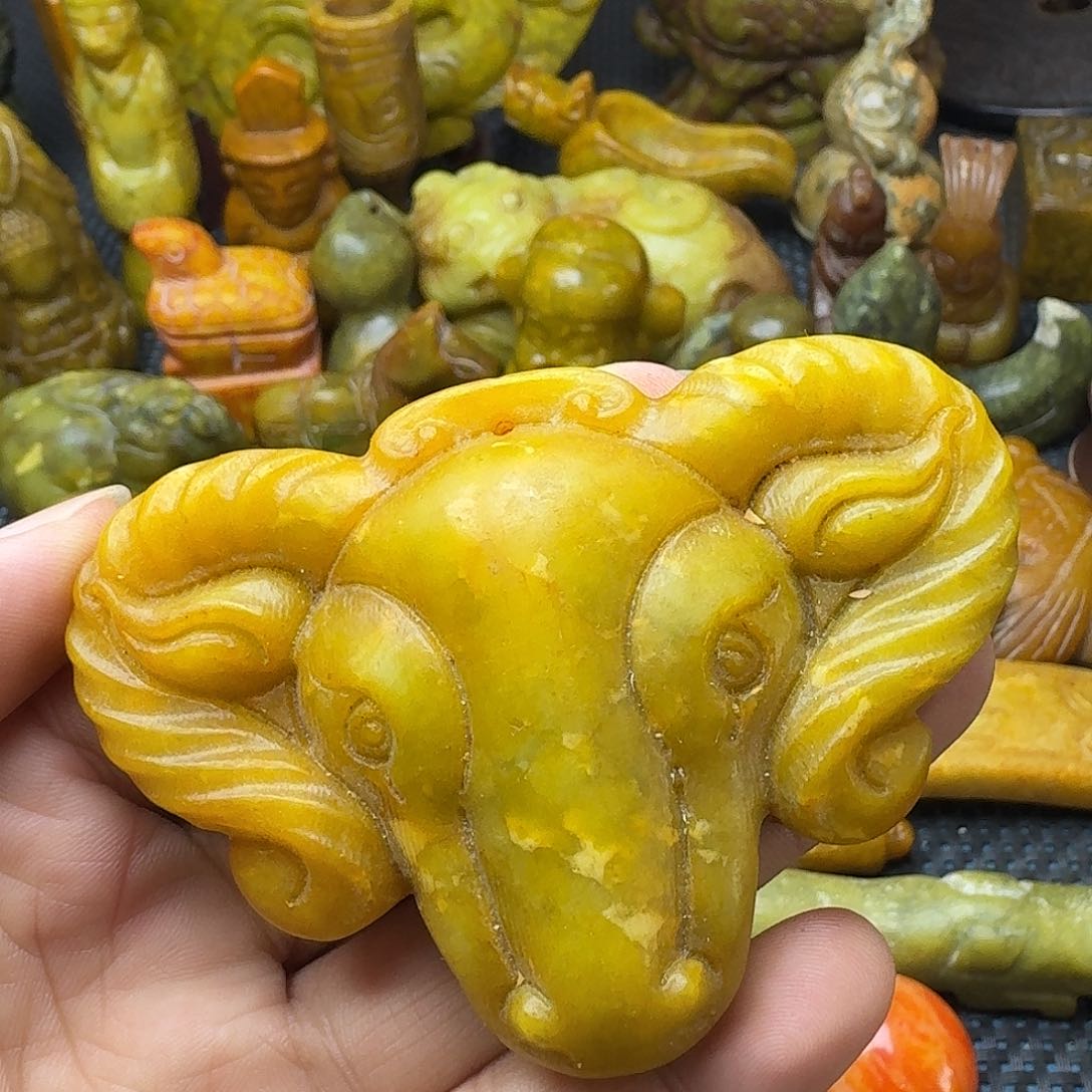 白玉菩提吊坠。。。