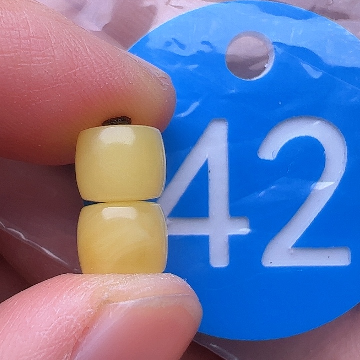 蜜蜡裸石未镶嵌7m m