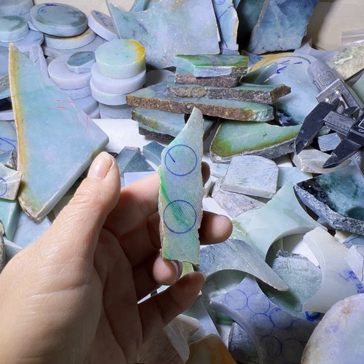 颈饰未镶嵌翡翠欢*子