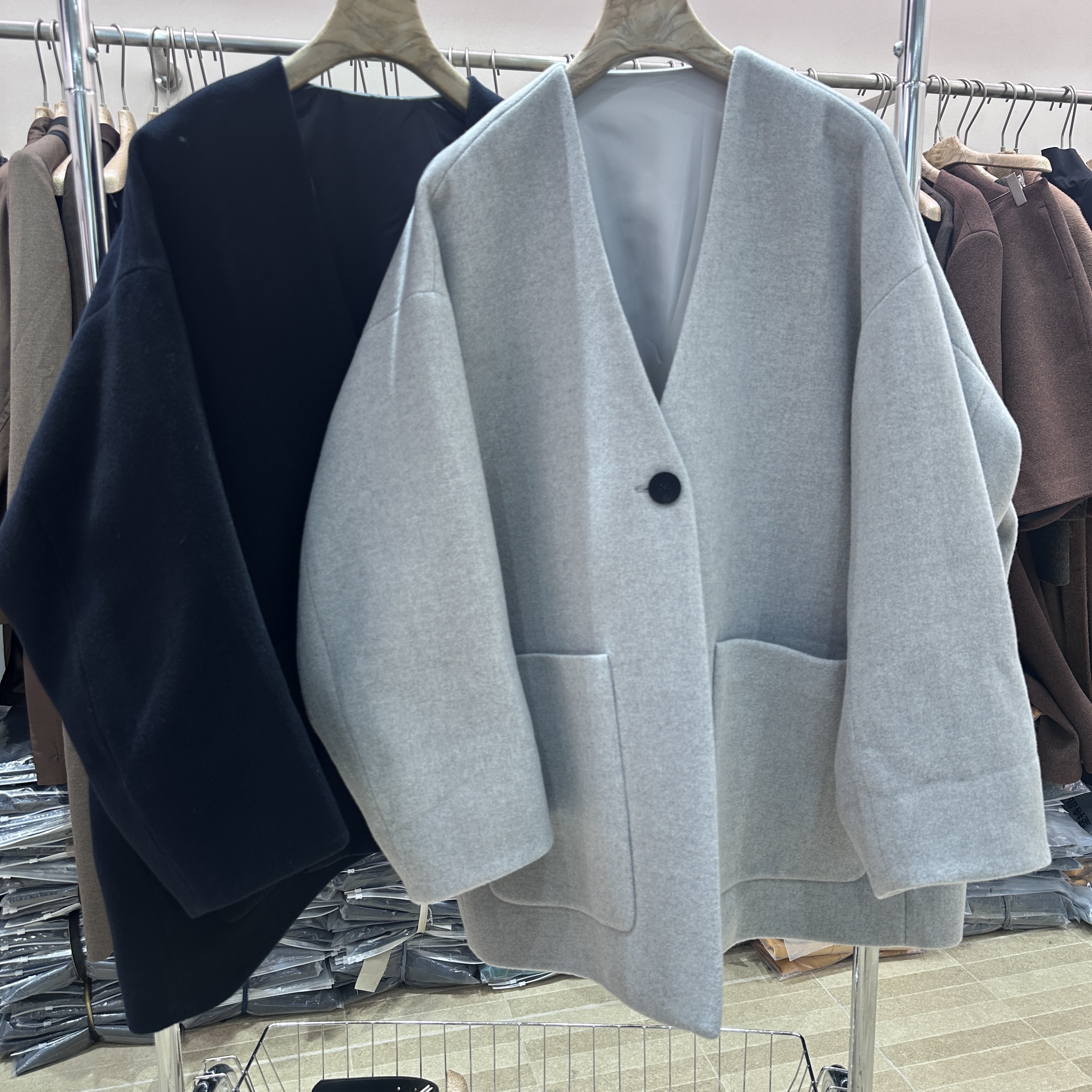 WHITE SPACE【时光独白】新款百搭极简v领净版宽松羊毛外套5224