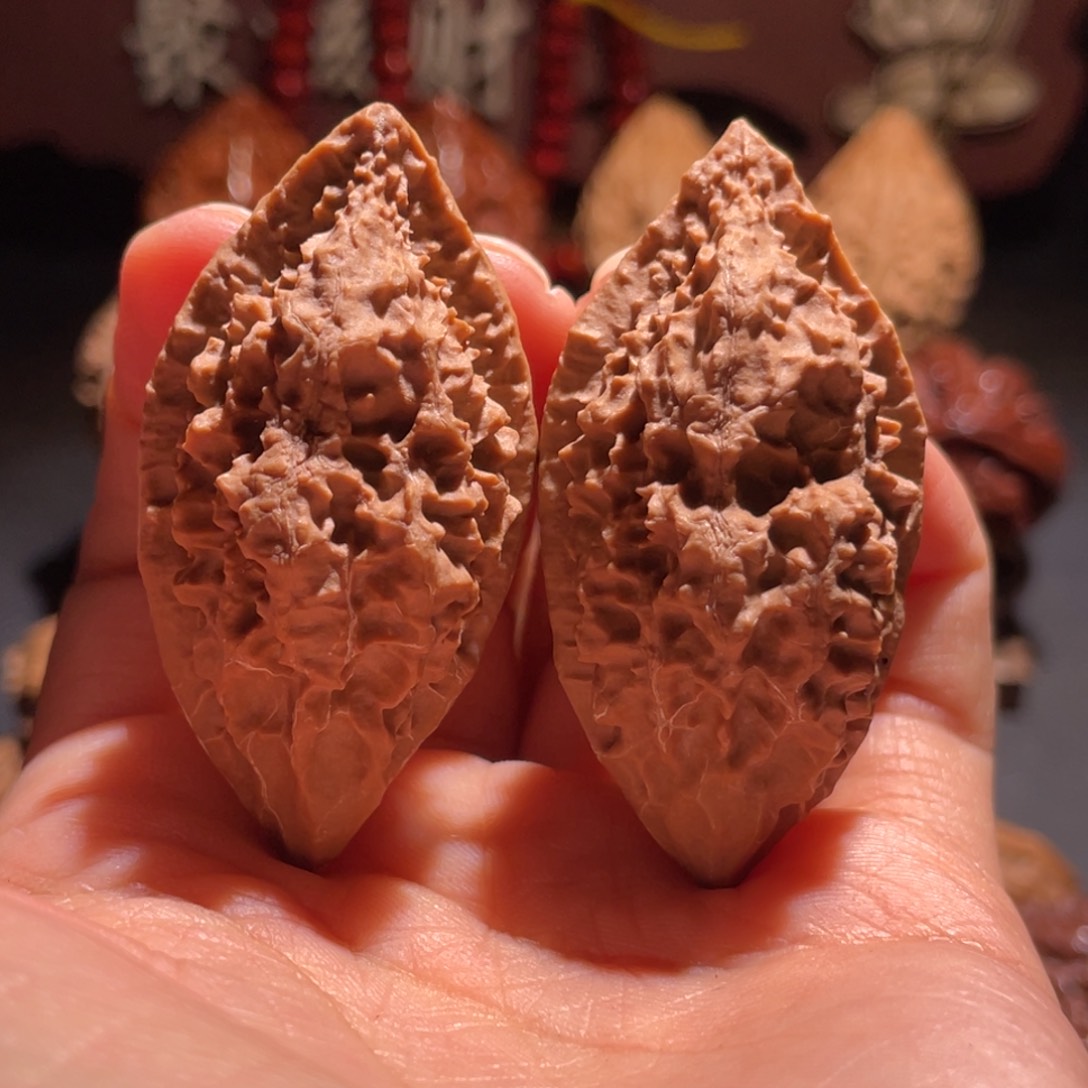 文玩核桃吊坠小飞镖33