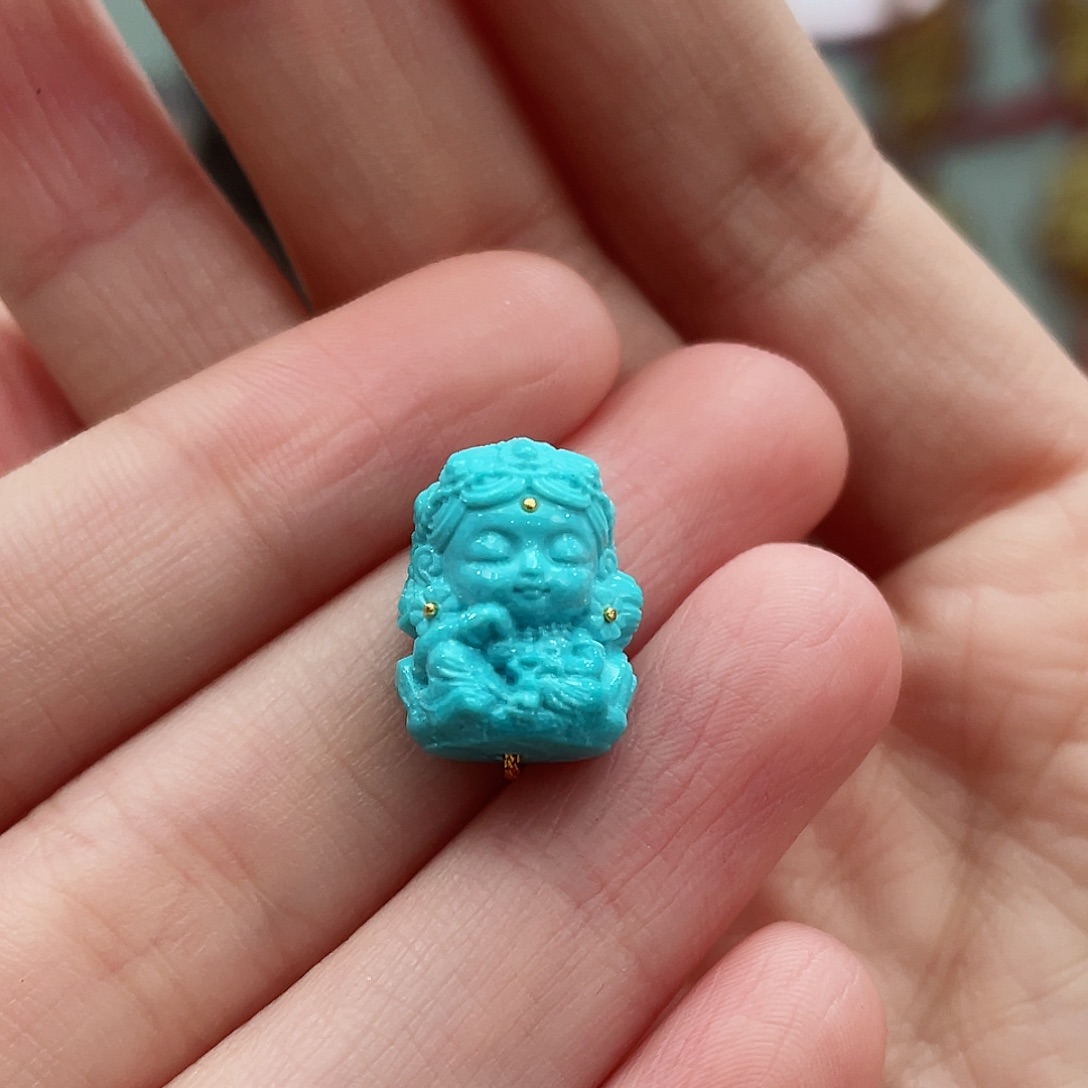 绿松石颈饰未镶嵌