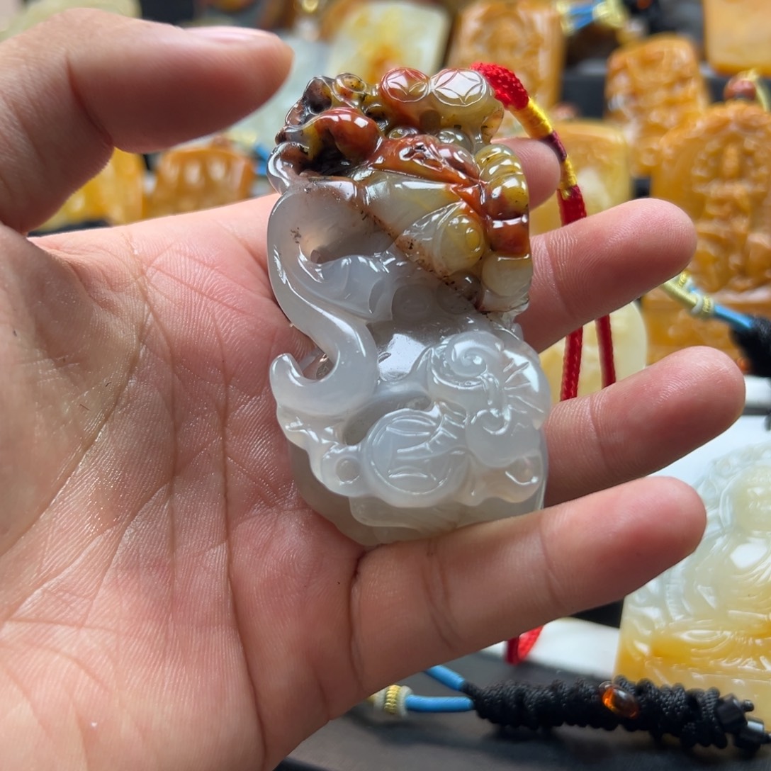 石英质玉（黄龙玉）未镶嵌hly