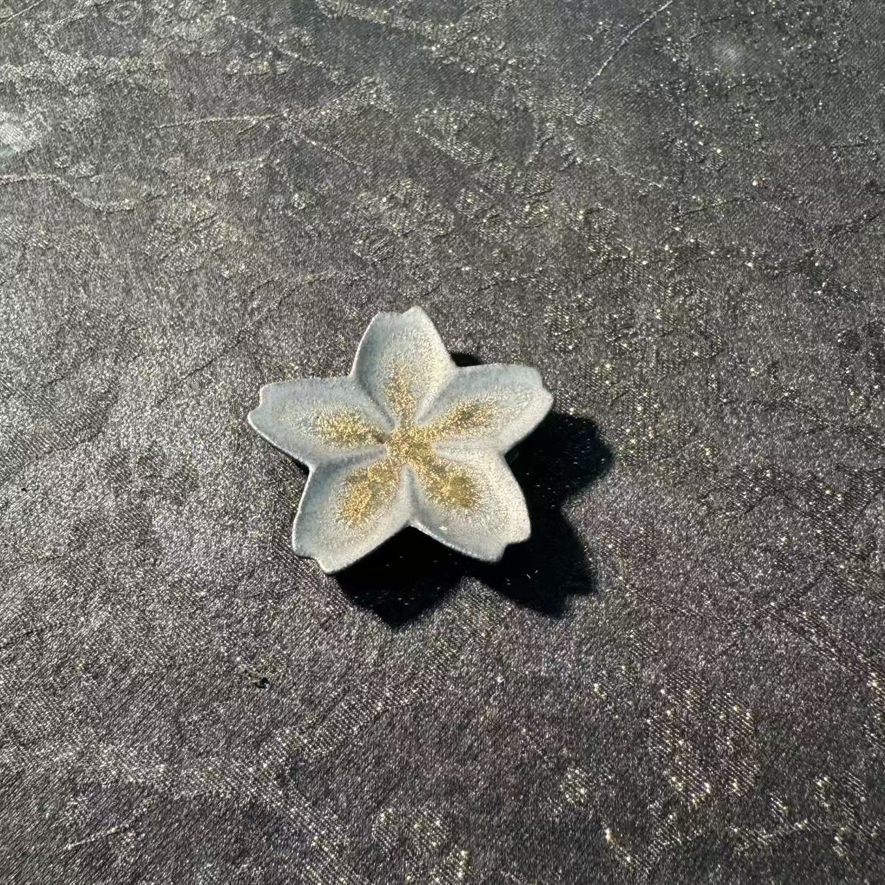 纳兰 樱花筷架茶道配件(福利款)（灰念0653）