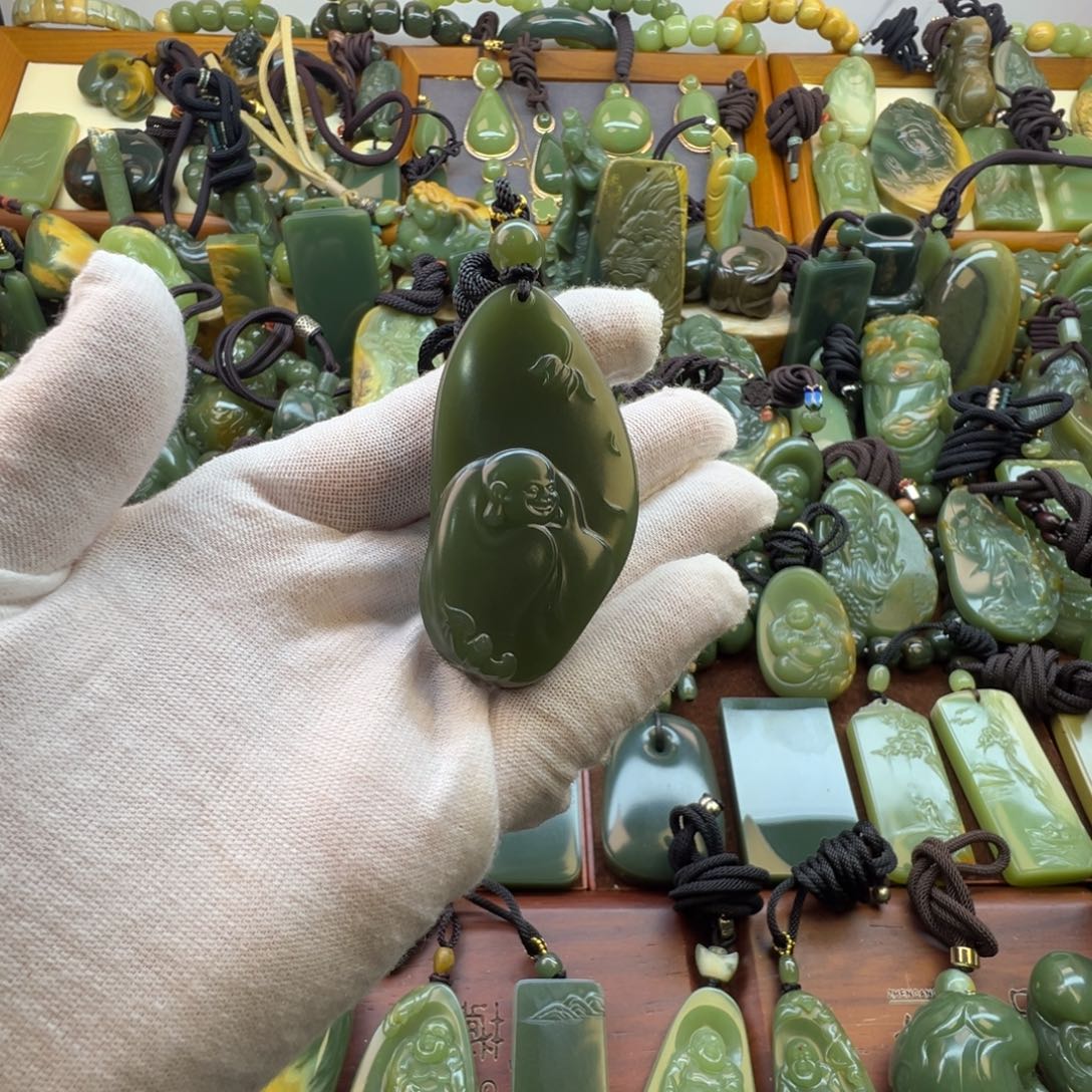 银***九岫岩河磨玉（透闪石质玉）未镶嵌颈饰