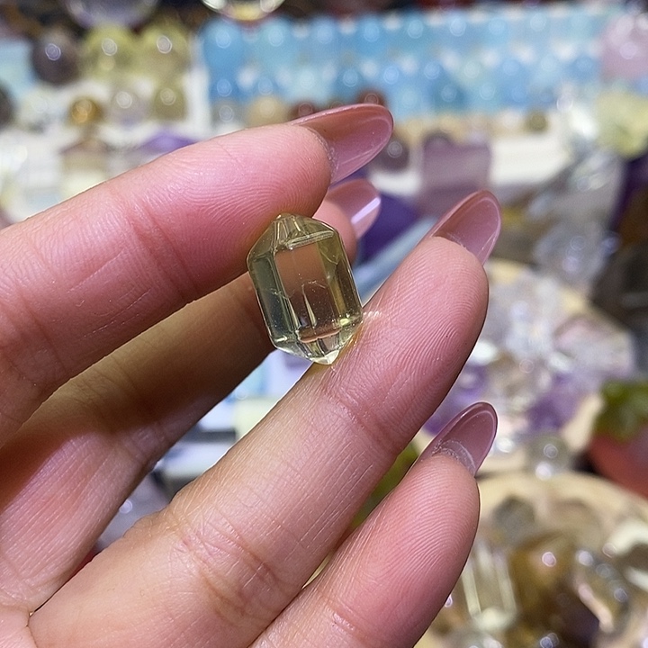 未镶嵌水晶珠宝半成品