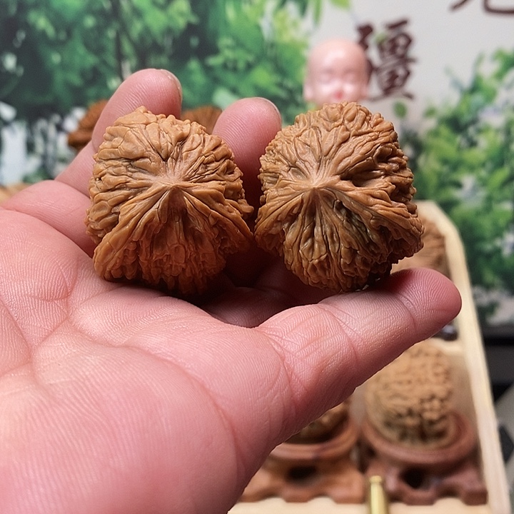 文玩核桃吊坠不**你南疆石异形