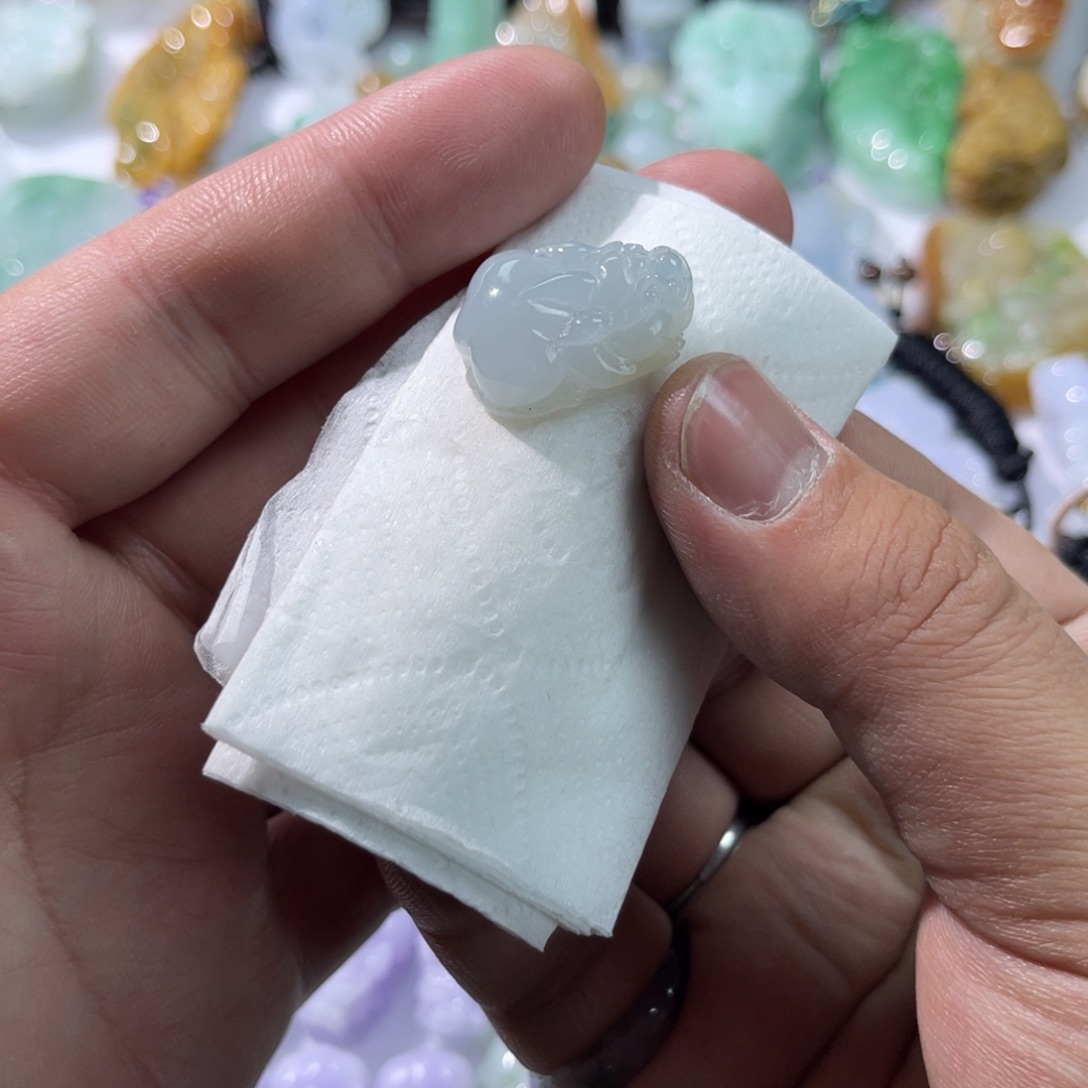 翡翠颈饰未镶嵌天然