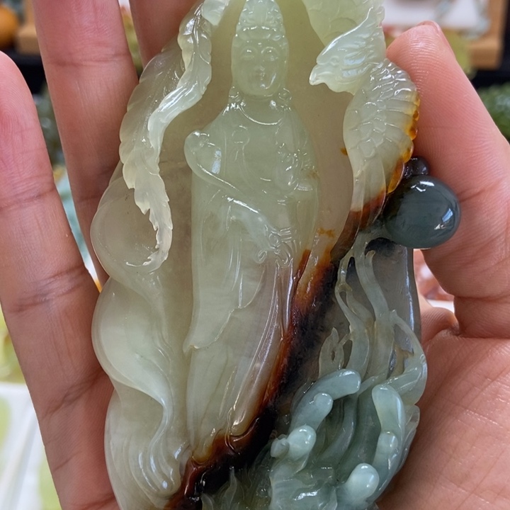 （***）未镶嵌蛇纹石玉颈饰