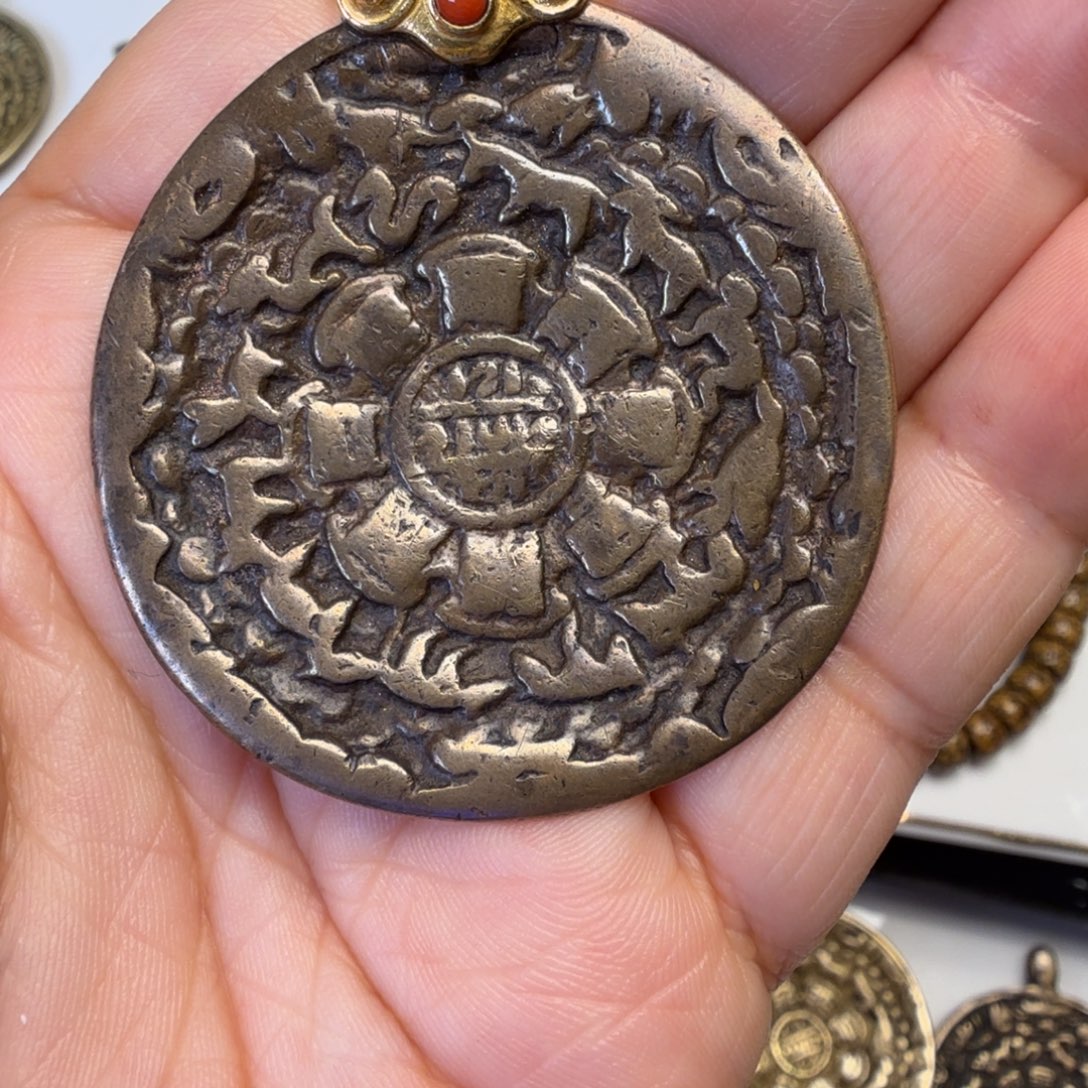 金属材质配件一个