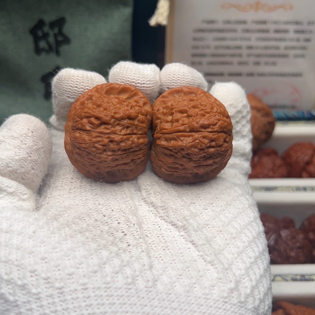 文玩核桃把件只***y血麒麟38.5