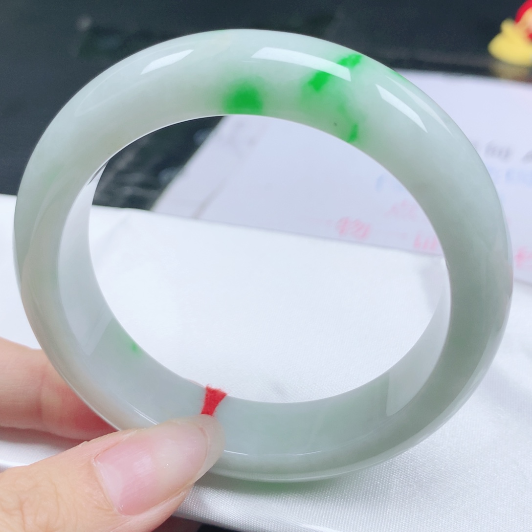 翡翠未镶嵌手镯翡翠58.1白底青飘阳绿轮胎