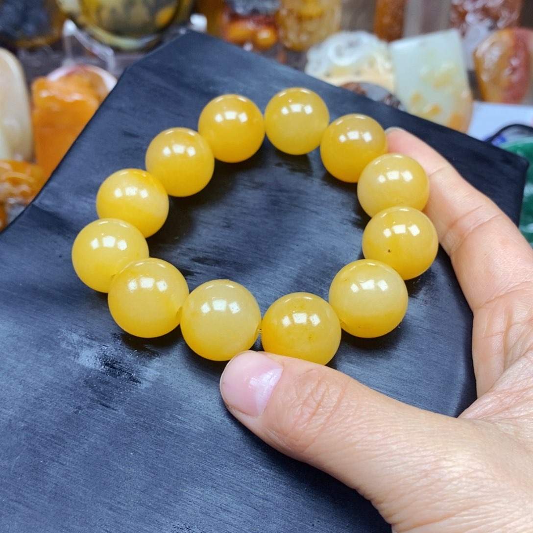 石英质玉（黄龙玉）颈饰未镶嵌