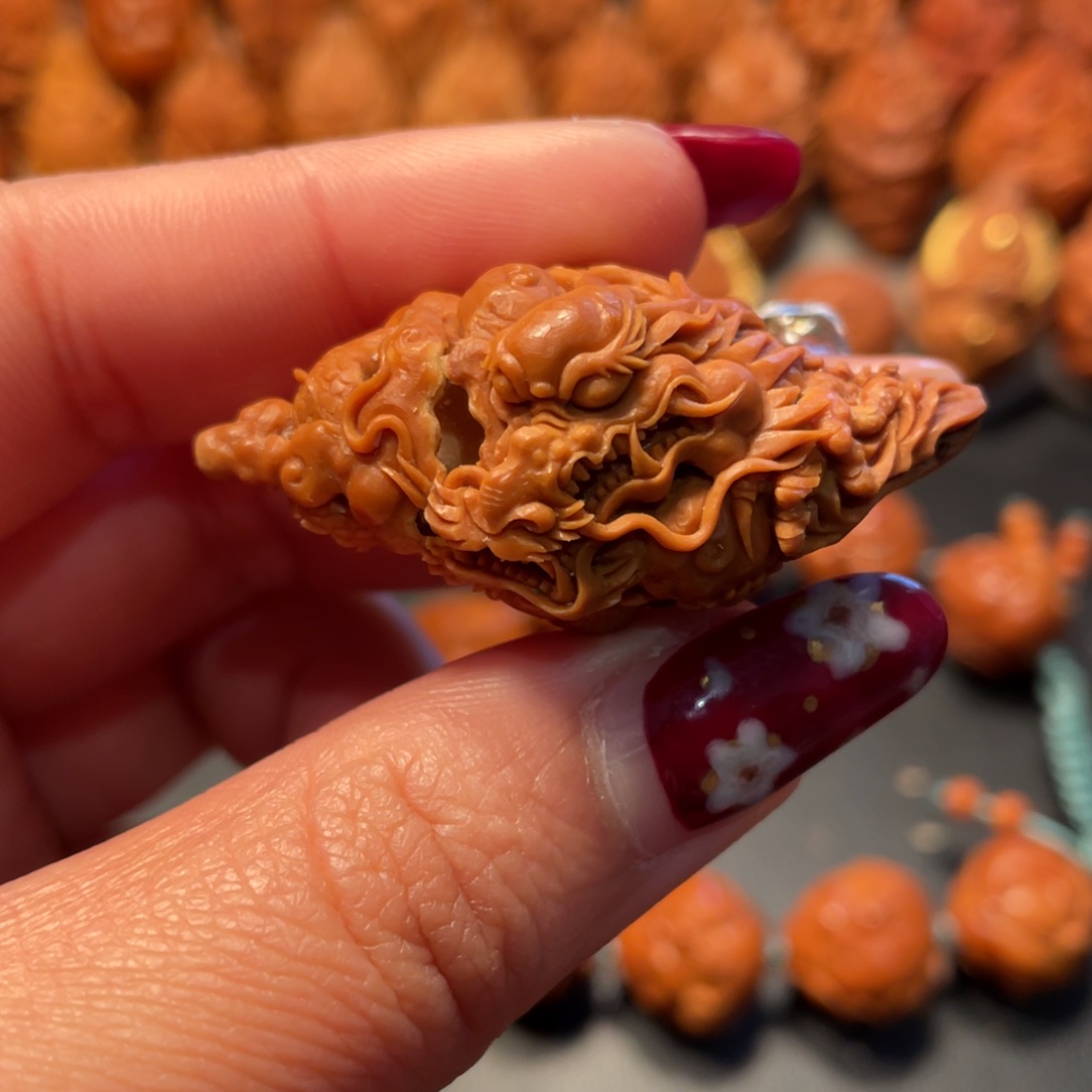 【闪购商品】手串/手链橄榄核镂空龙