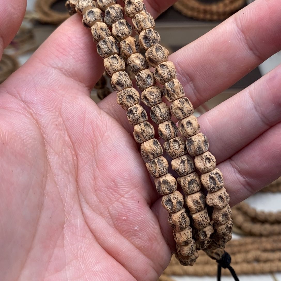 柏香籽/百香籽吊坠