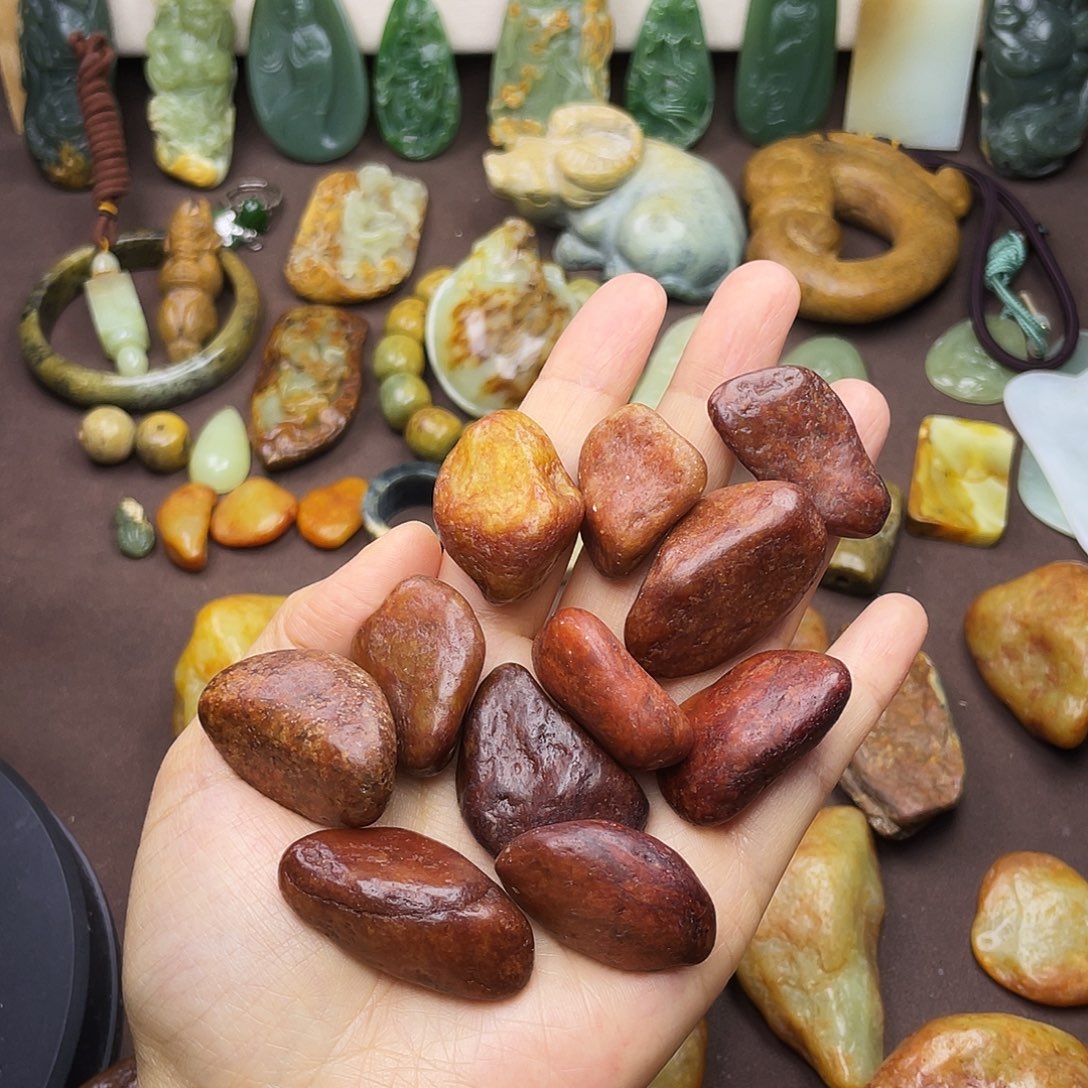 岫岩河磨玉（透闪石质玉）未镶嵌颈饰