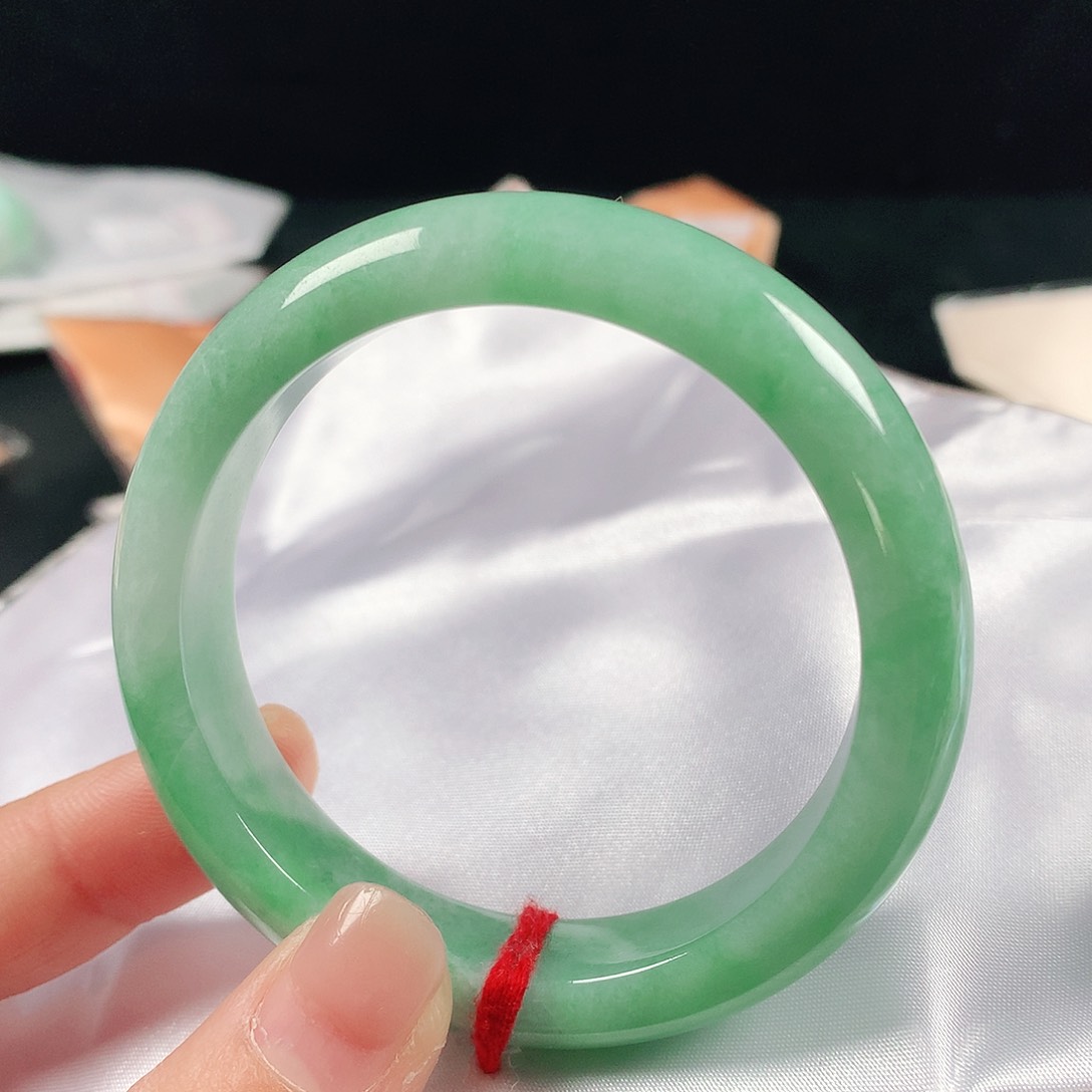 翡翠手镯未镶嵌53圈2263