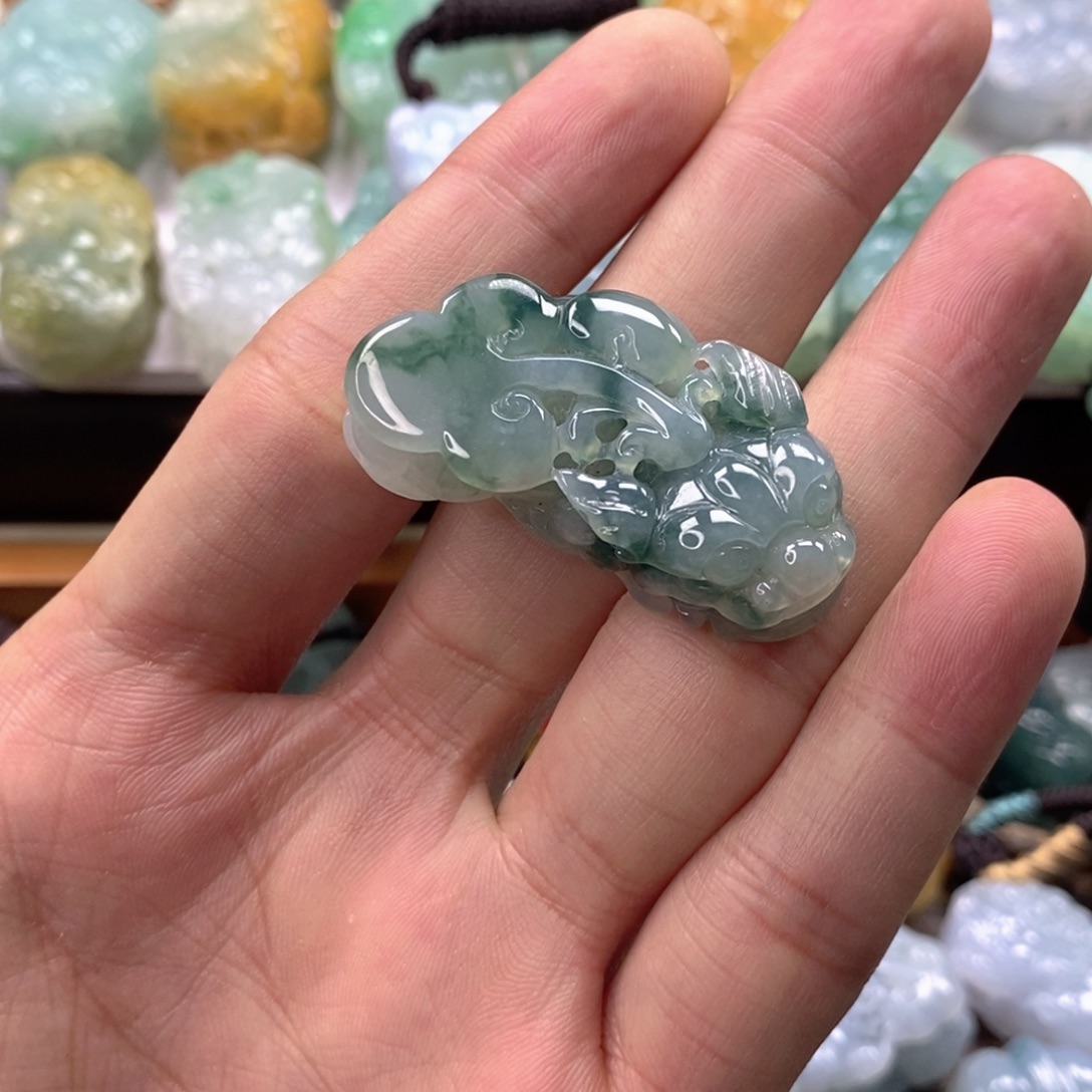 翡翠未镶嵌颈饰翡翠