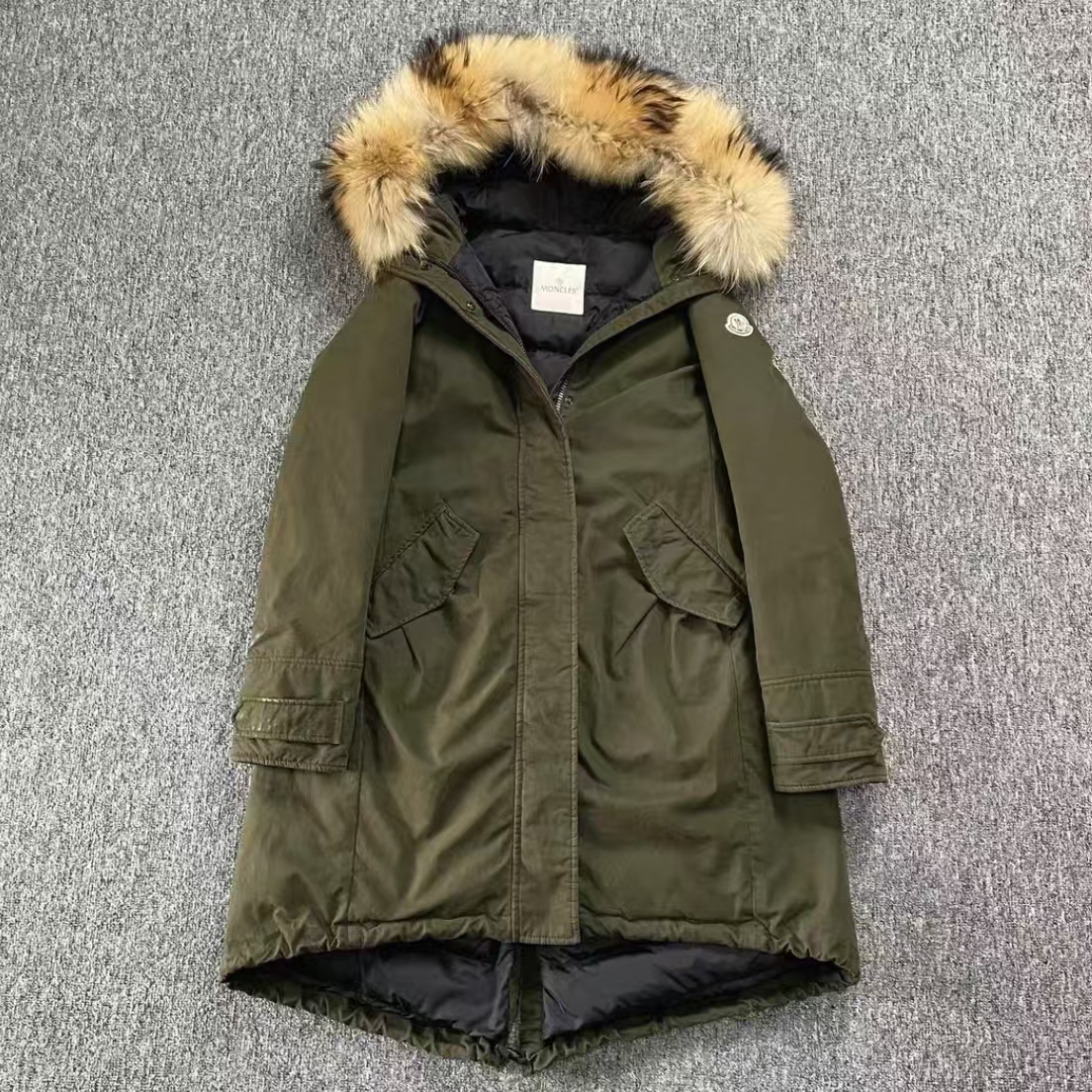 95新 MONCLER 蒙口墨绿色毛领羽绒服0码/GZ191外套