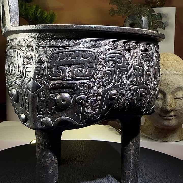 画***思古铜鼎艺术品一件