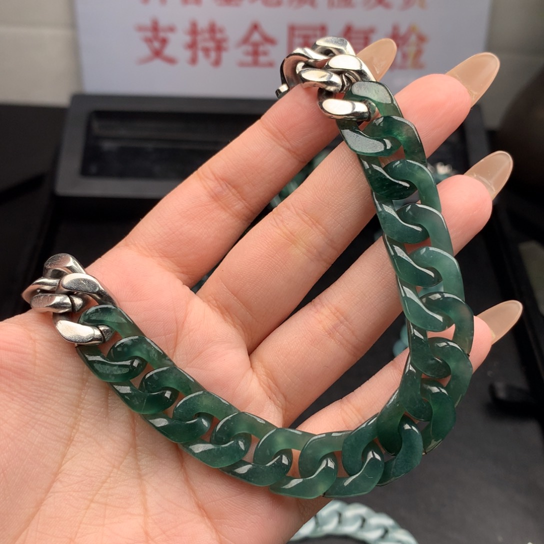 用***7翡翠未镶嵌手链00005