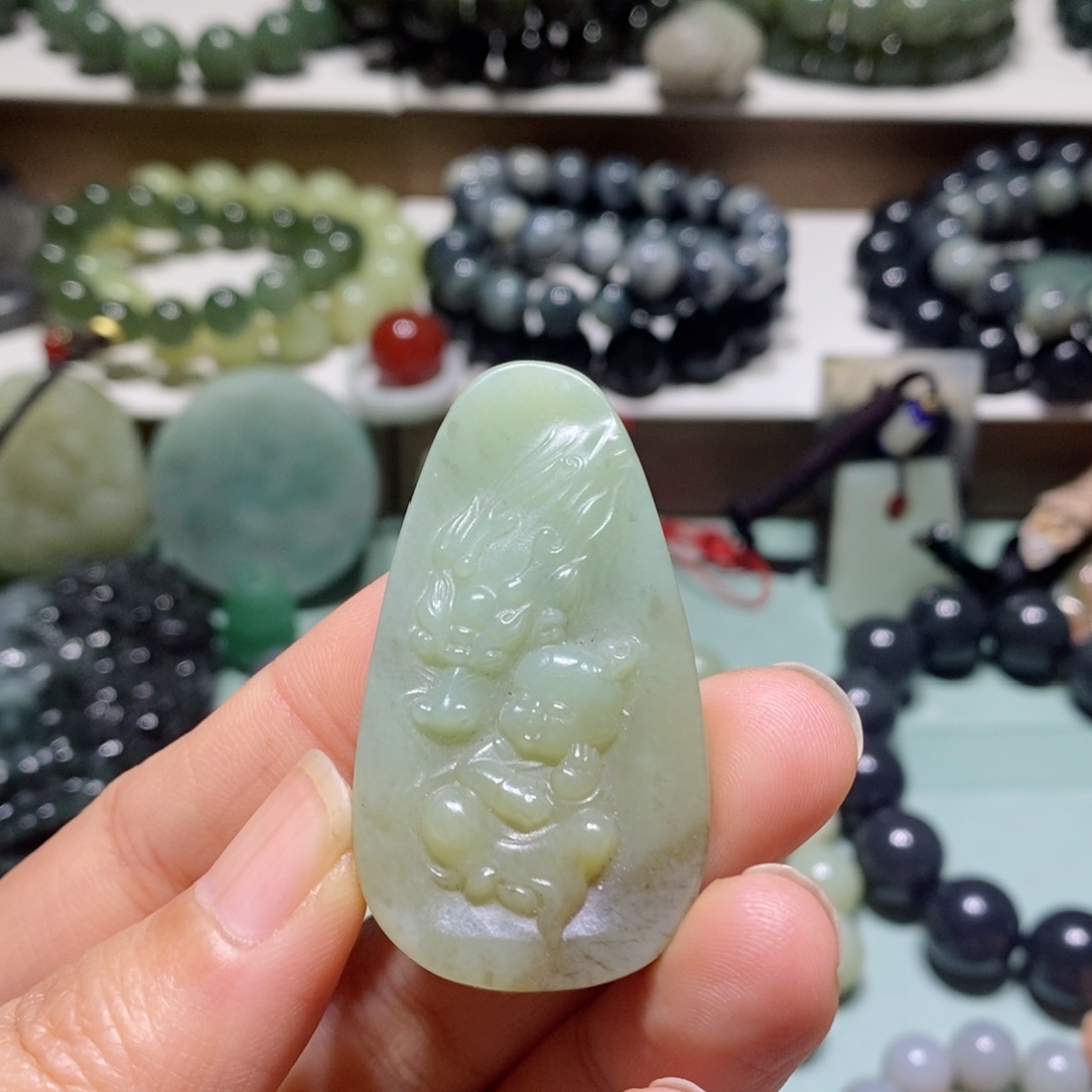 和田玉颈饰未镶嵌