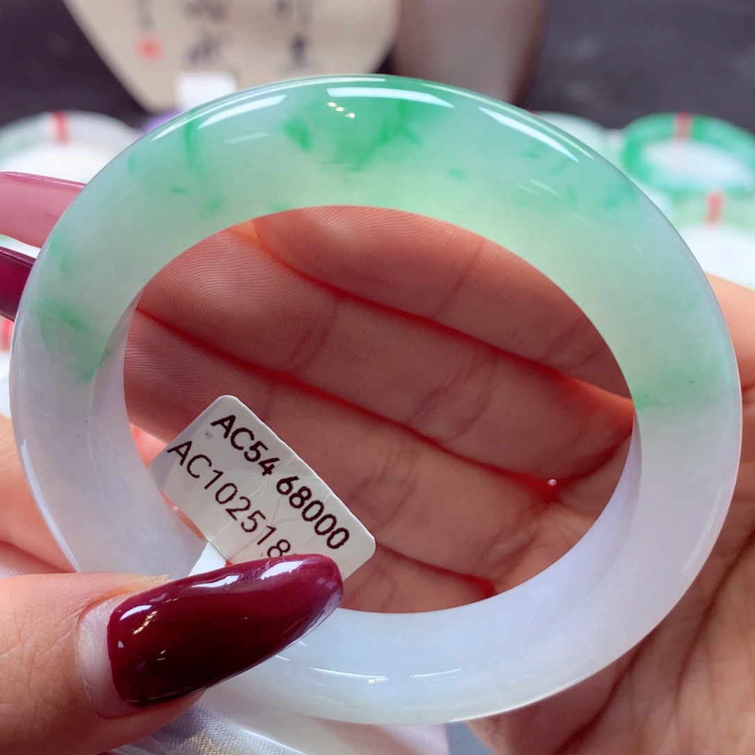 翡翠手镯未镶嵌泥鳅背52号66