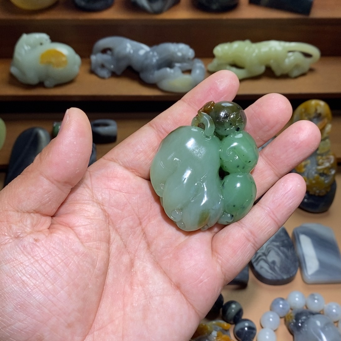 未镶嵌和田玉把件