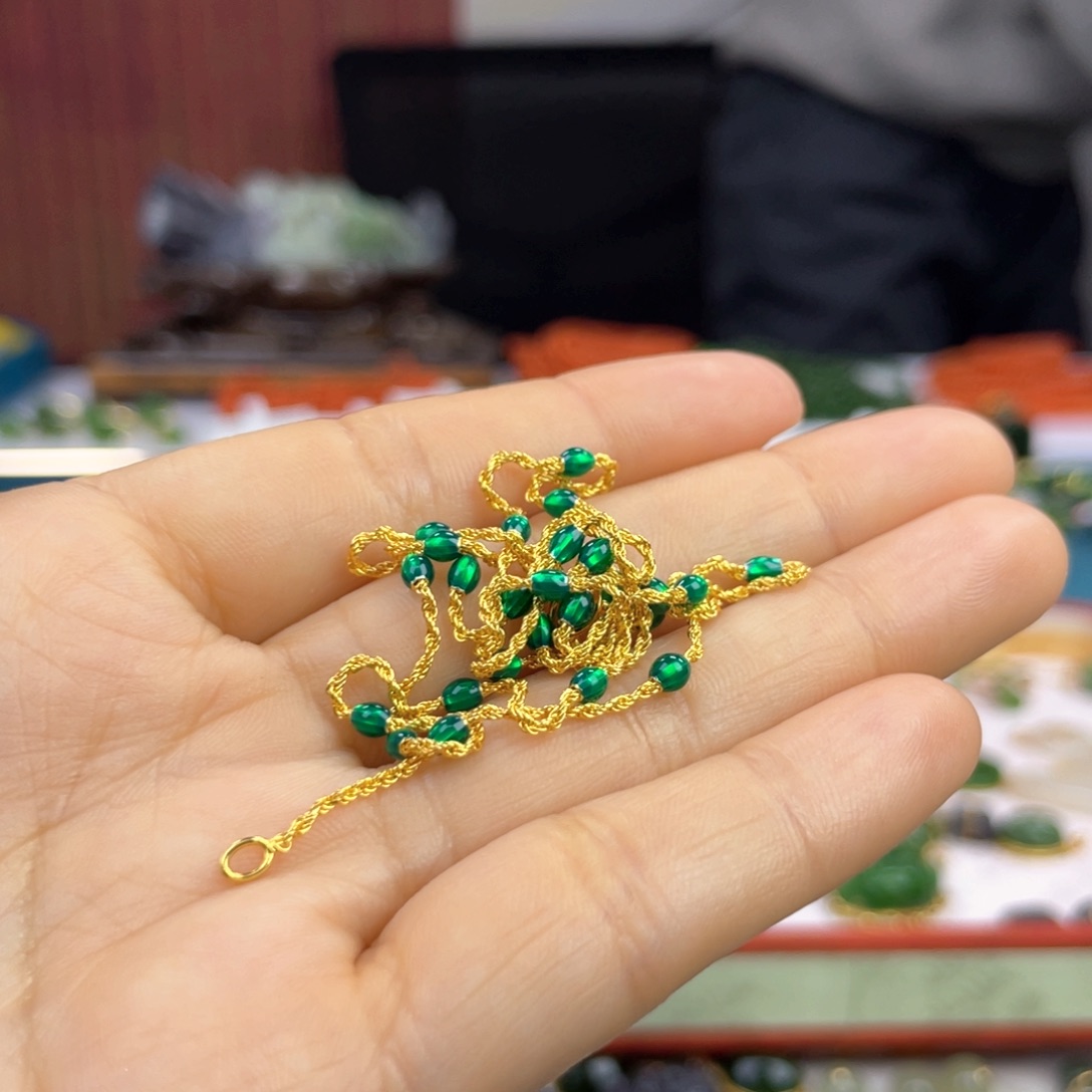 和田玉颈饰未镶嵌.****子