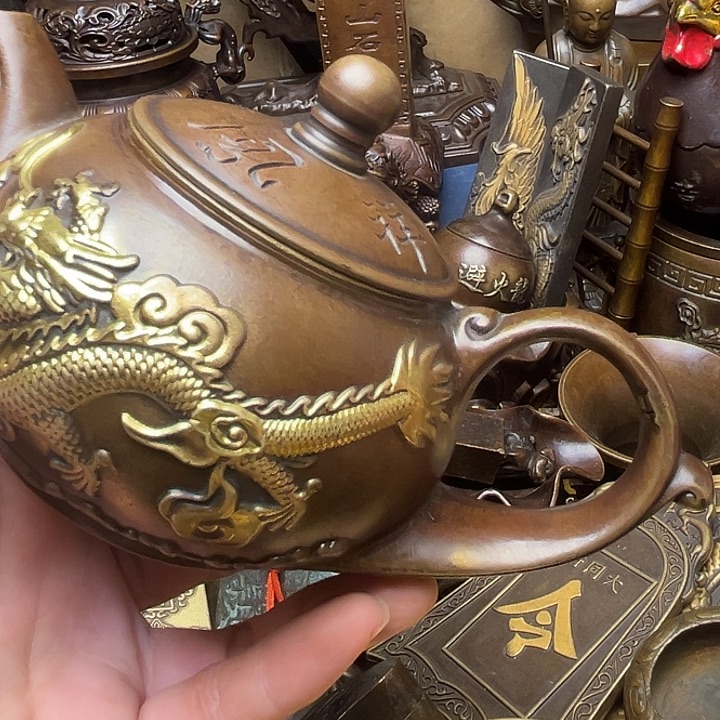 精美铜器批发档口